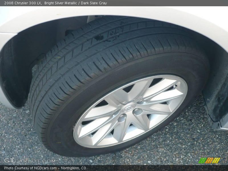 Bright Silver Metallic / Dark Slate Gray 2008 Chrysler 300 LX