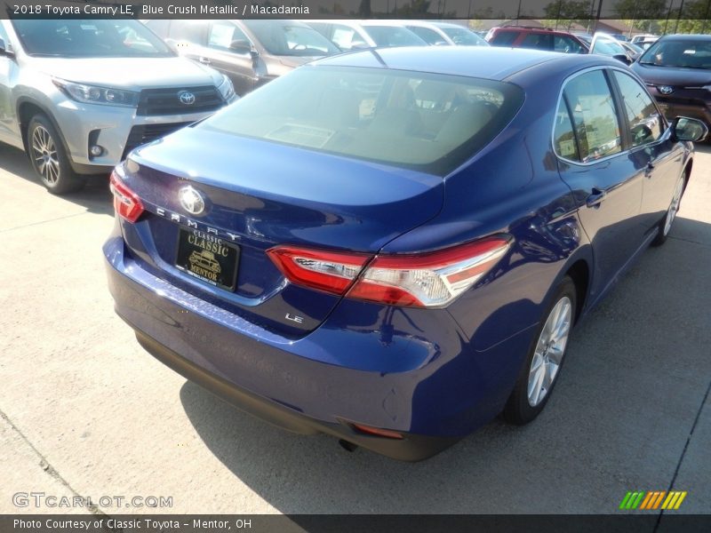 Blue Crush Metallic / Macadamia 2018 Toyota Camry LE