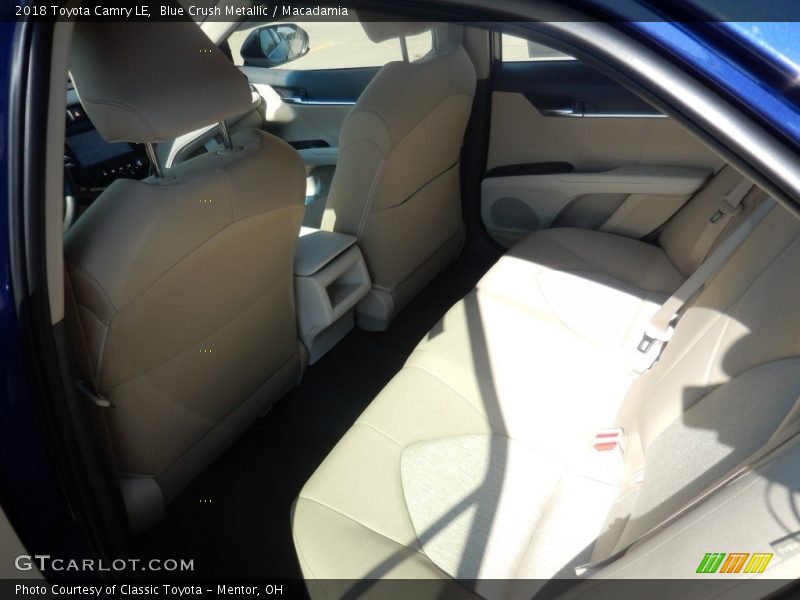 Blue Crush Metallic / Macadamia 2018 Toyota Camry LE