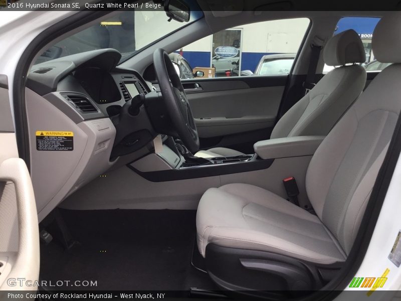 Quartz White Pearl / Beige 2016 Hyundai Sonata SE