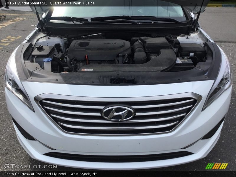 Quartz White Pearl / Beige 2016 Hyundai Sonata SE