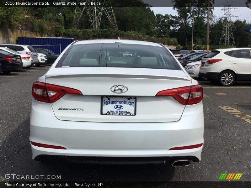 Quartz White Pearl / Beige 2016 Hyundai Sonata SE