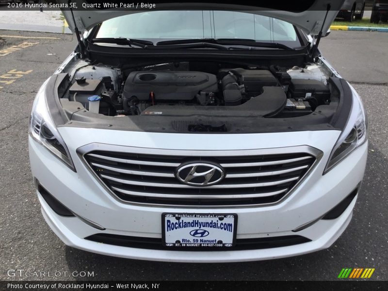 Quartz White Pearl / Beige 2016 Hyundai Sonata SE