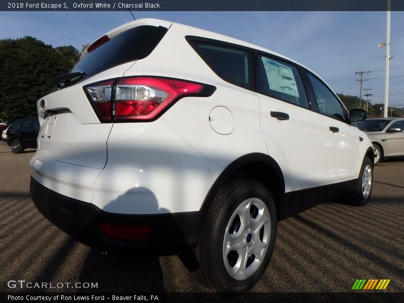 Oxford White / Charcoal Black 2018 Ford Escape S