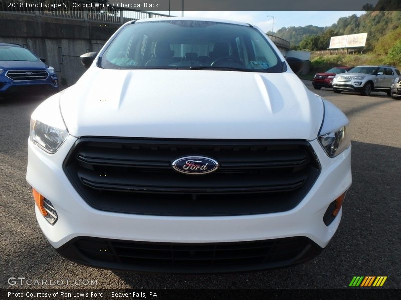 Oxford White / Charcoal Black 2018 Ford Escape S