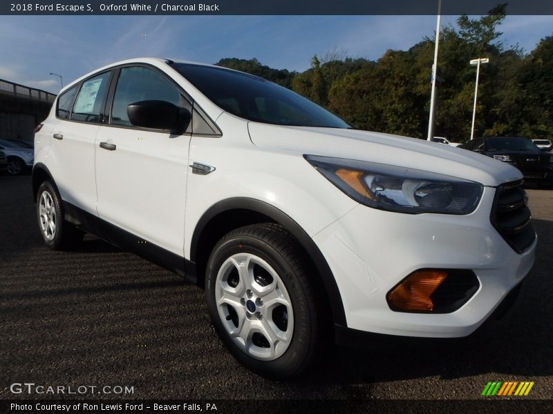 Front 3/4 View of 2018 Escape S