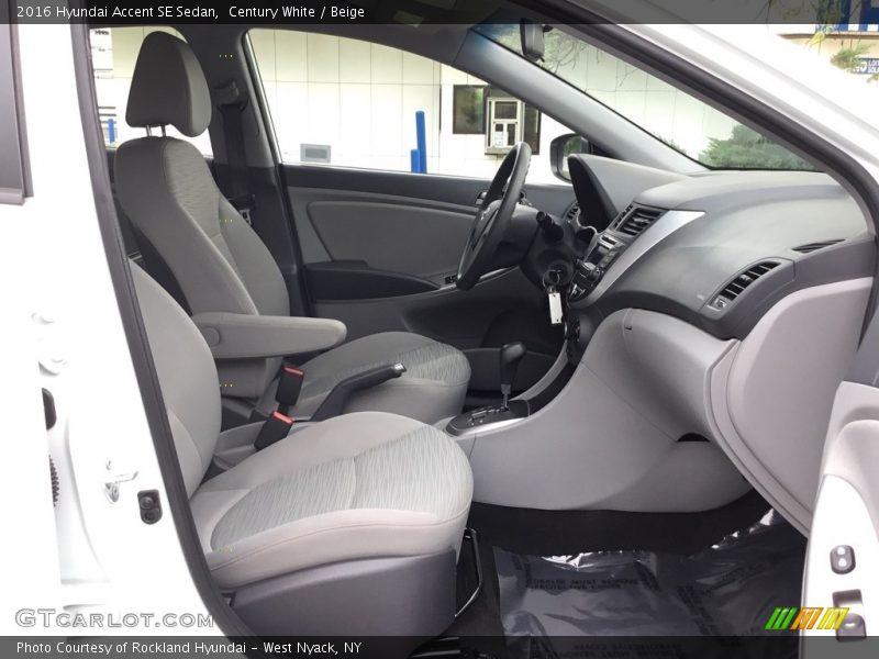 Century White / Beige 2016 Hyundai Accent SE Sedan