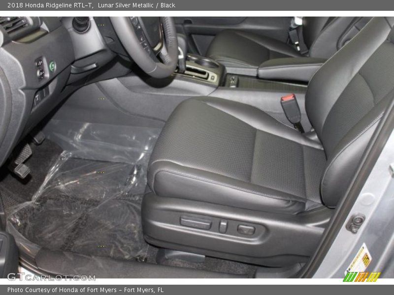 Front Seat of 2018 Ridgeline RTL-T