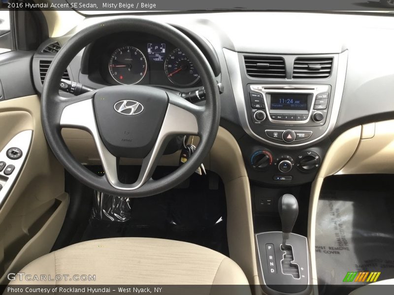 Misty Beige / Beige 2016 Hyundai Accent SE Sedan