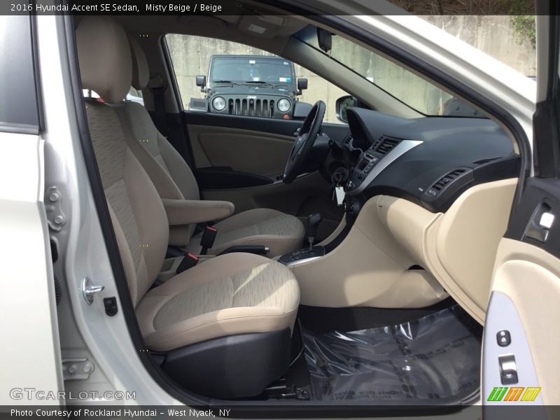 Misty Beige / Beige 2016 Hyundai Accent SE Sedan