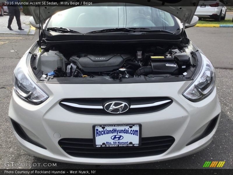 Misty Beige / Beige 2016 Hyundai Accent SE Sedan