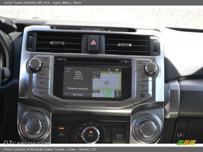Super White / Black 2018 Toyota 4Runner SR5 4x4