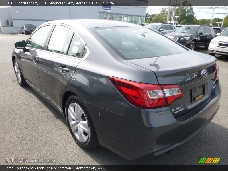 Magnetite Gray Metallic / Titanium Gray 2018 Subaru Legacy 2.5i