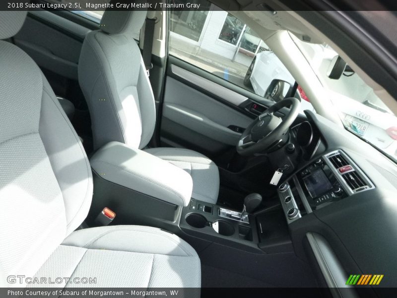 Magnetite Gray Metallic / Titanium Gray 2018 Subaru Legacy 2.5i