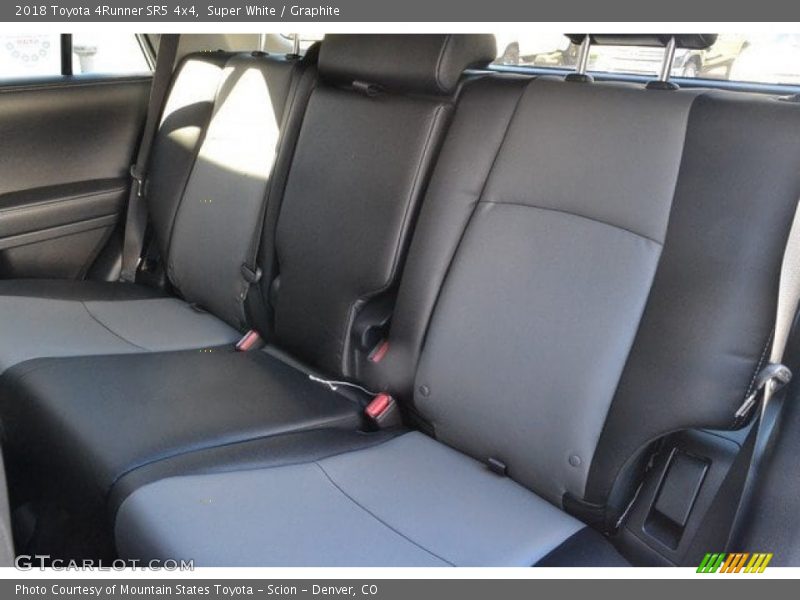 Super White / Graphite 2018 Toyota 4Runner SR5 4x4