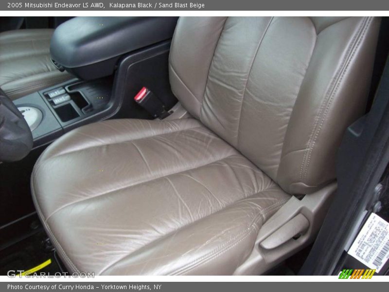 Kalapana Black / Sand Blast Beige 2005 Mitsubishi Endeavor LS AWD