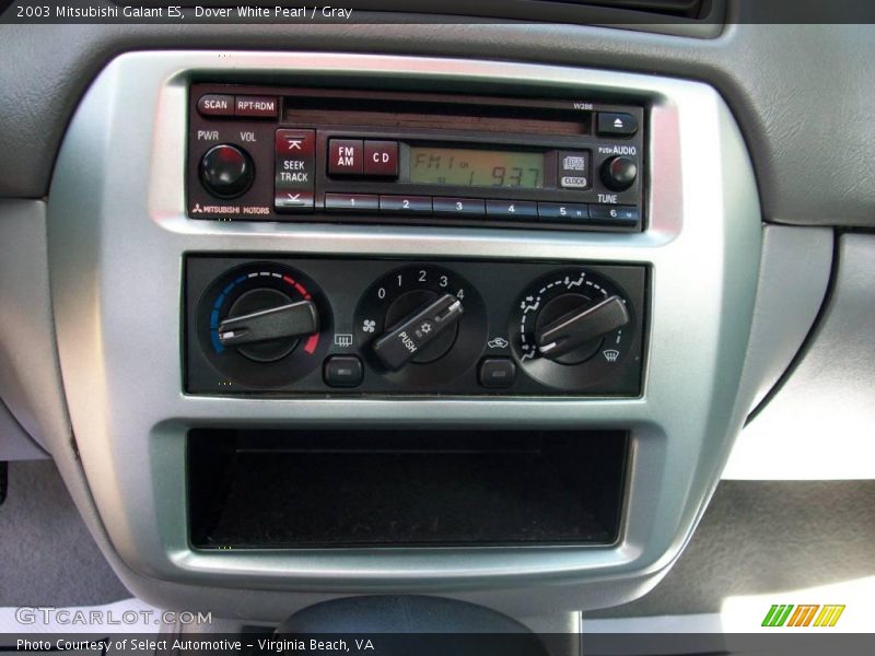 Dover White Pearl / Gray 2003 Mitsubishi Galant ES