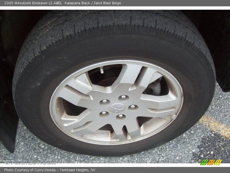 Kalapana Black / Sand Blast Beige 2005 Mitsubishi Endeavor LS AWD
