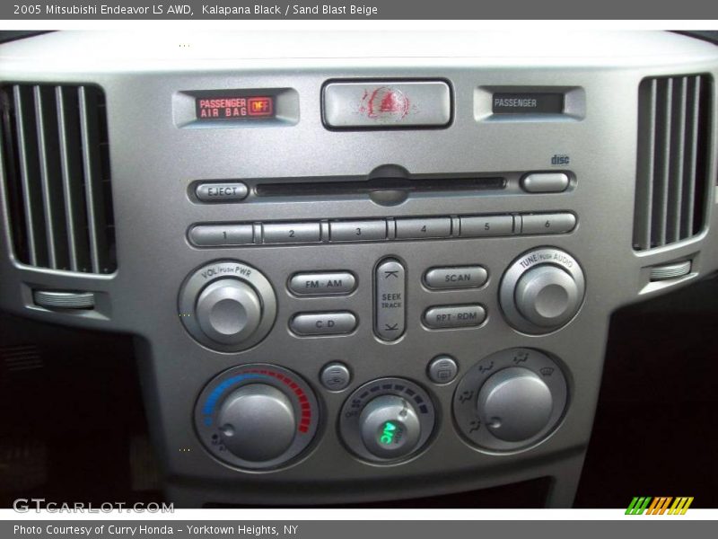 Kalapana Black / Sand Blast Beige 2005 Mitsubishi Endeavor LS AWD