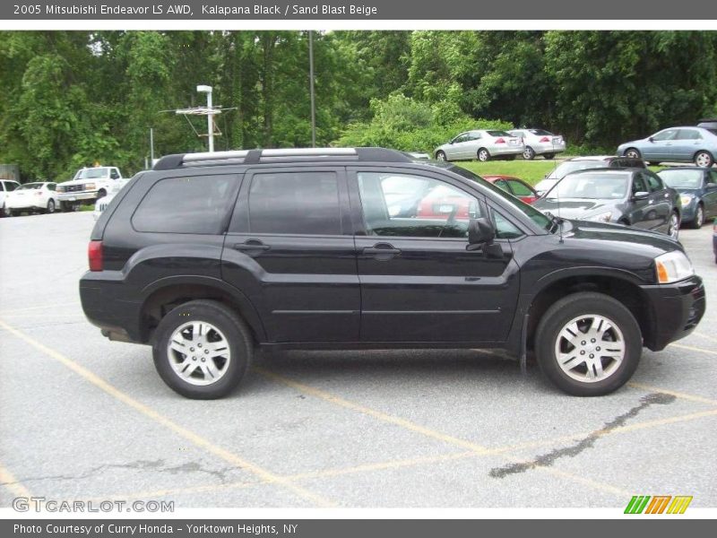Kalapana Black / Sand Blast Beige 2005 Mitsubishi Endeavor LS AWD