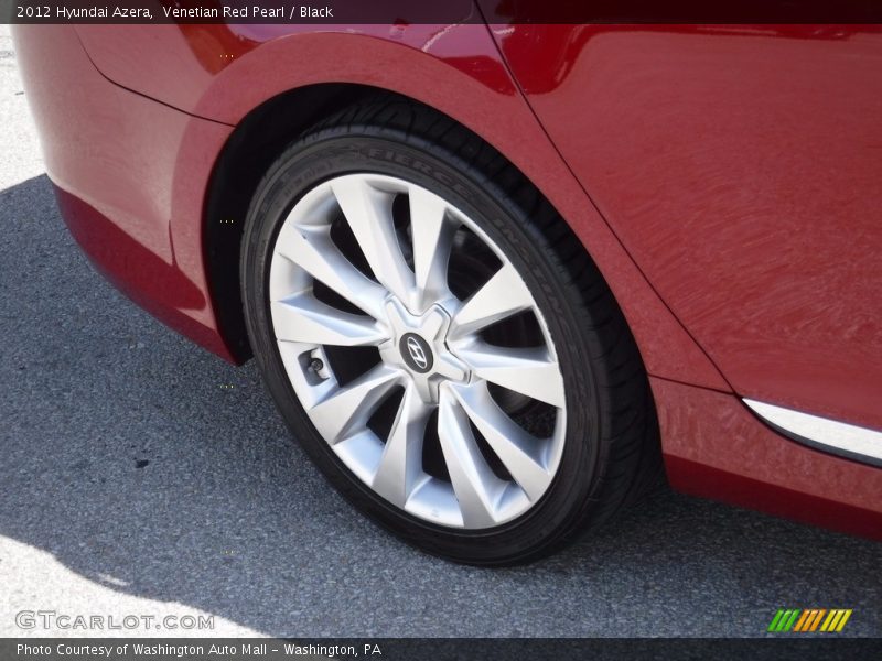 Venetian Red Pearl / Black 2012 Hyundai Azera