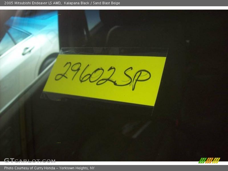 Kalapana Black / Sand Blast Beige 2005 Mitsubishi Endeavor LS AWD