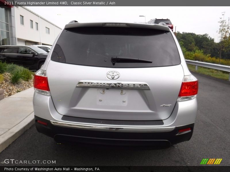 Classic Silver Metallic / Ash 2011 Toyota Highlander Limited 4WD