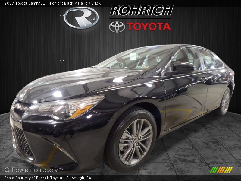 Midnight Black Metallic / Black 2017 Toyota Camry SE
