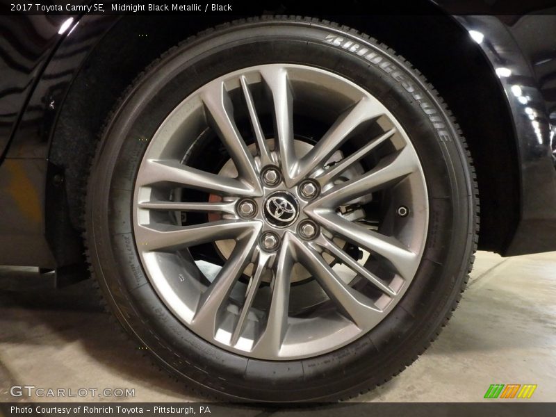 Midnight Black Metallic / Black 2017 Toyota Camry SE