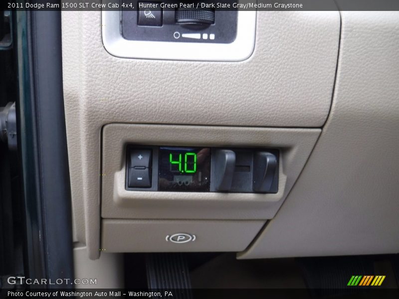 Hunter Green Pearl / Dark Slate Gray/Medium Graystone 2011 Dodge Ram 1500 SLT Crew Cab 4x4