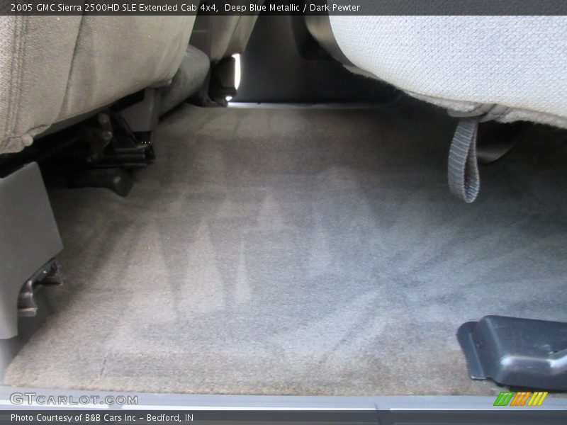 Deep Blue Metallic / Dark Pewter 2005 GMC Sierra 2500HD SLE Extended Cab 4x4