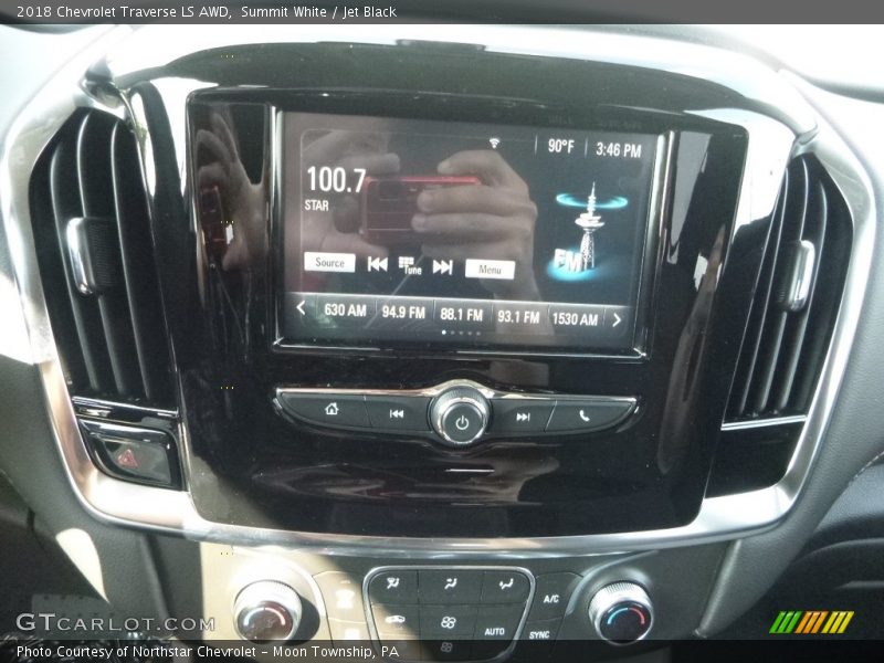 Summit White / Jet Black 2018 Chevrolet Traverse LS AWD