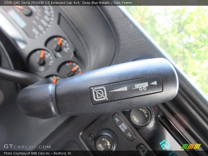 Deep Blue Metallic / Dark Pewter 2005 GMC Sierra 2500HD SLE Extended Cab 4x4
