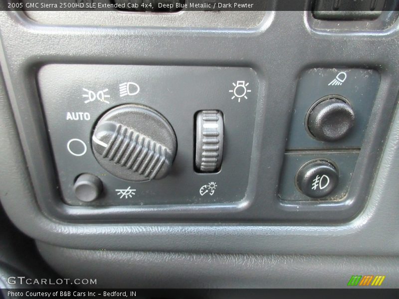 Deep Blue Metallic / Dark Pewter 2005 GMC Sierra 2500HD SLE Extended Cab 4x4