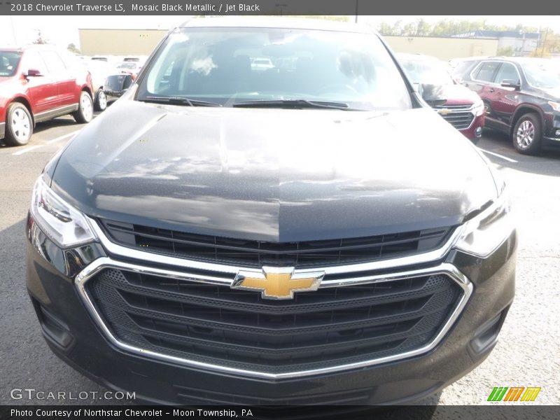 Mosaic Black Metallic / Jet Black 2018 Chevrolet Traverse LS