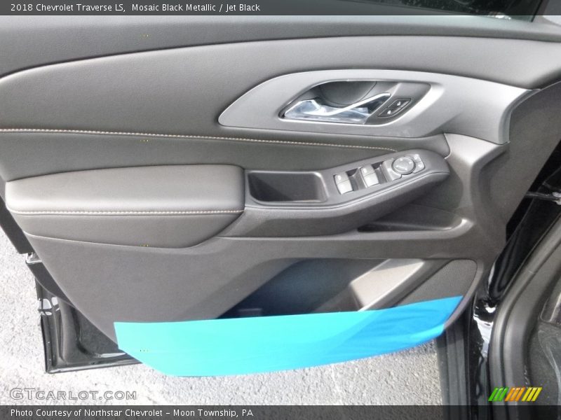 Mosaic Black Metallic / Jet Black 2018 Chevrolet Traverse LS