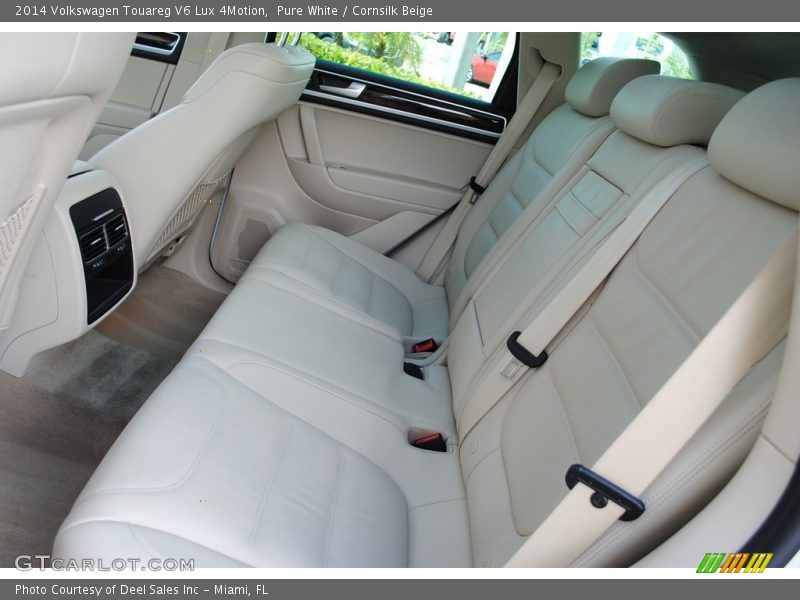 Pure White / Cornsilk Beige 2014 Volkswagen Touareg V6 Lux 4Motion