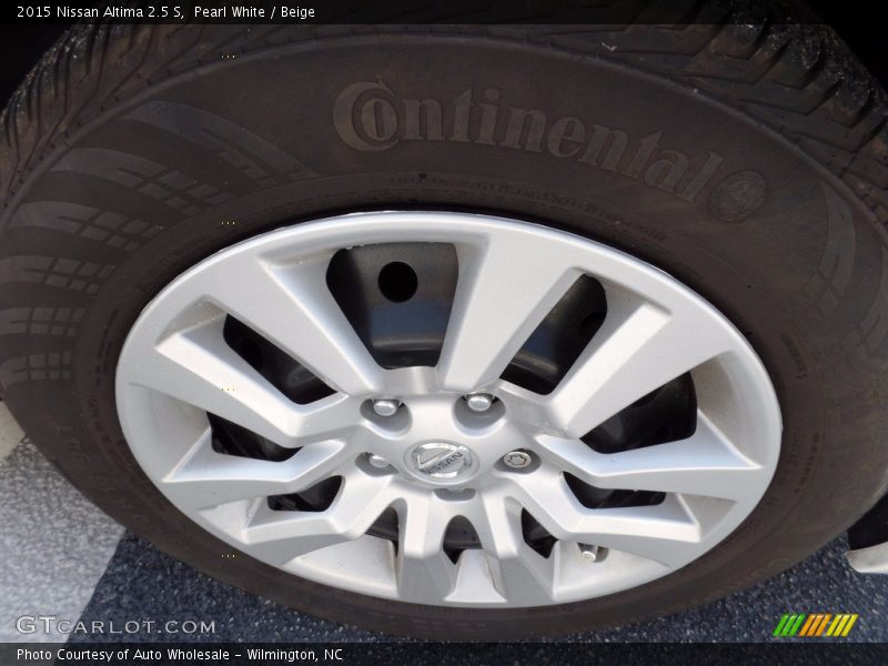 Pearl White / Beige 2015 Nissan Altima 2.5 S