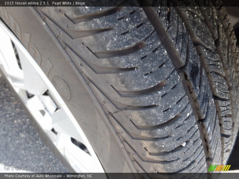 Pearl White / Beige 2015 Nissan Altima 2.5 S