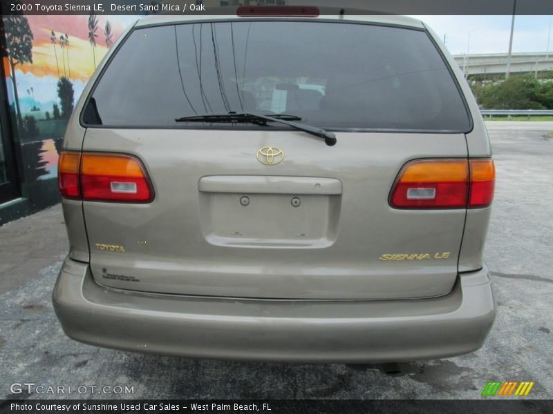 Desert Sand Mica / Oak 2000 Toyota Sienna LE