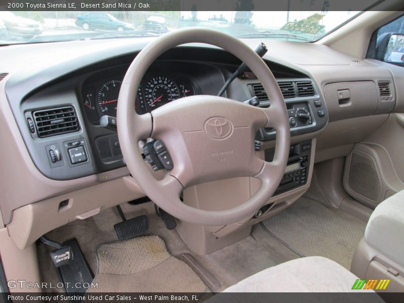 Desert Sand Mica / Oak 2000 Toyota Sienna LE