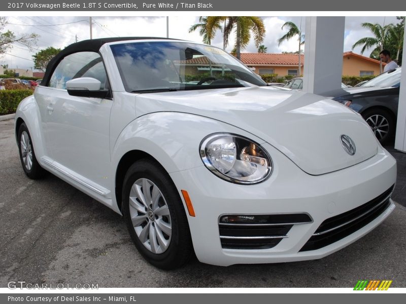 Pure White / Titan Black 2017 Volkswagen Beetle 1.8T S Convertible