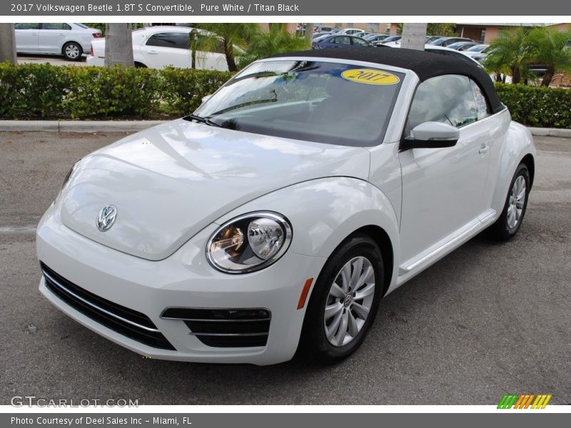 Pure White / Titan Black 2017 Volkswagen Beetle 1.8T S Convertible
