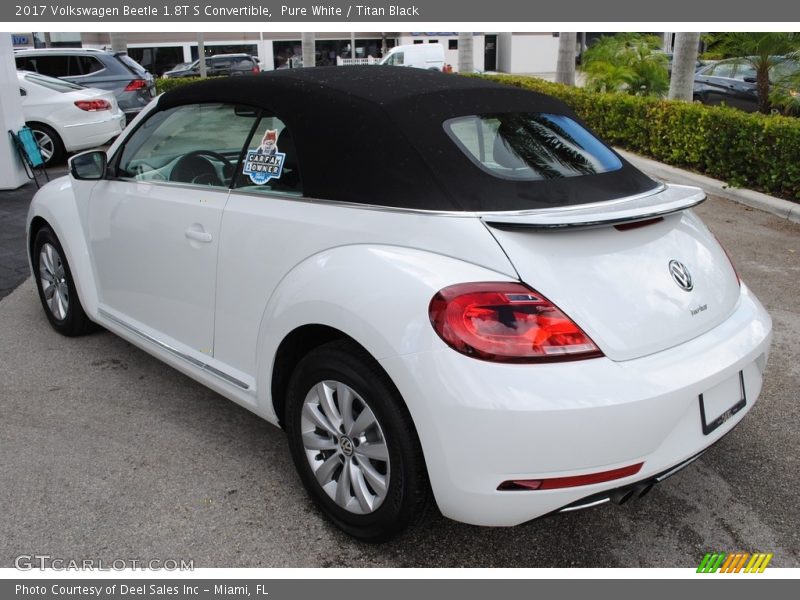 Pure White / Titan Black 2017 Volkswagen Beetle 1.8T S Convertible