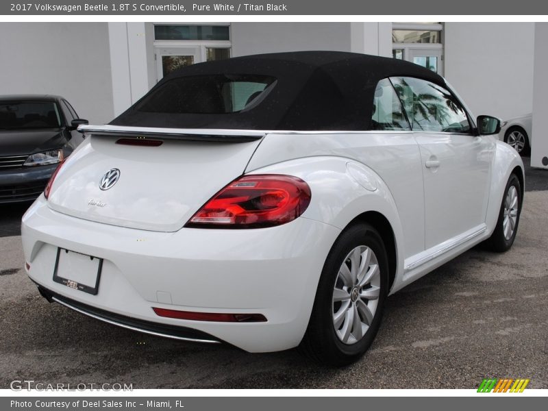 Pure White / Titan Black 2017 Volkswagen Beetle 1.8T S Convertible