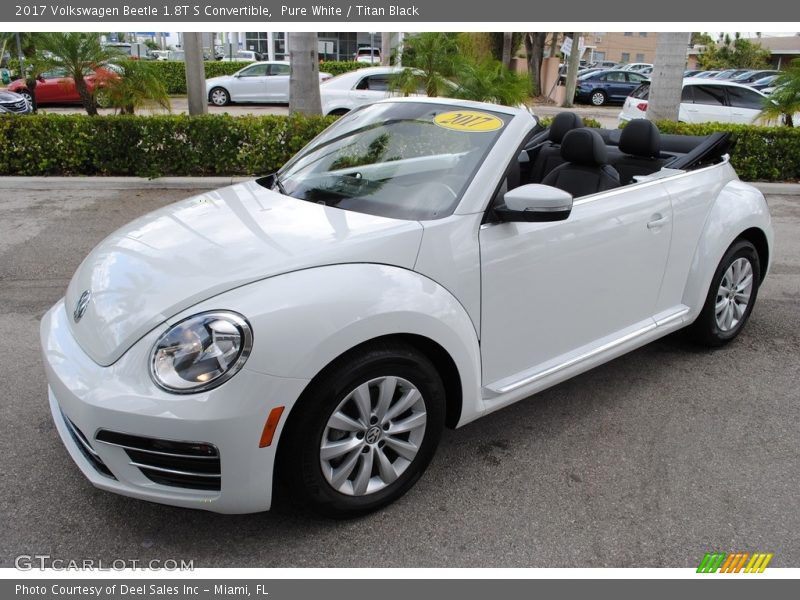 Pure White / Titan Black 2017 Volkswagen Beetle 1.8T S Convertible