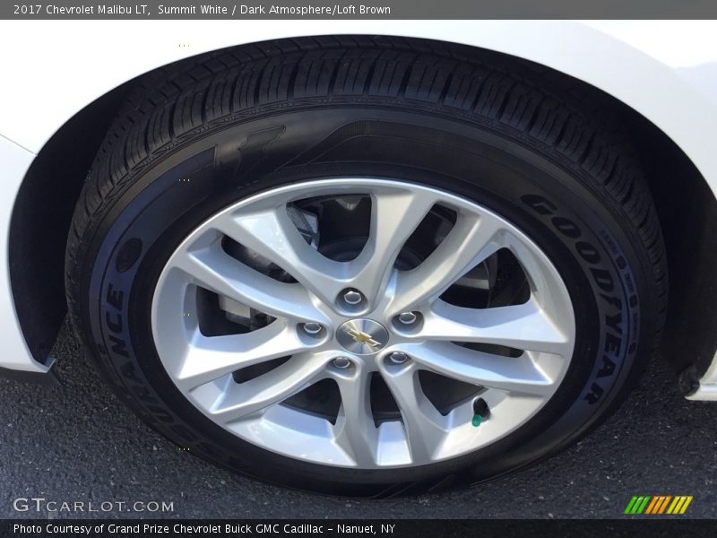 Summit White / Dark Atmosphere/Loft Brown 2017 Chevrolet Malibu LT