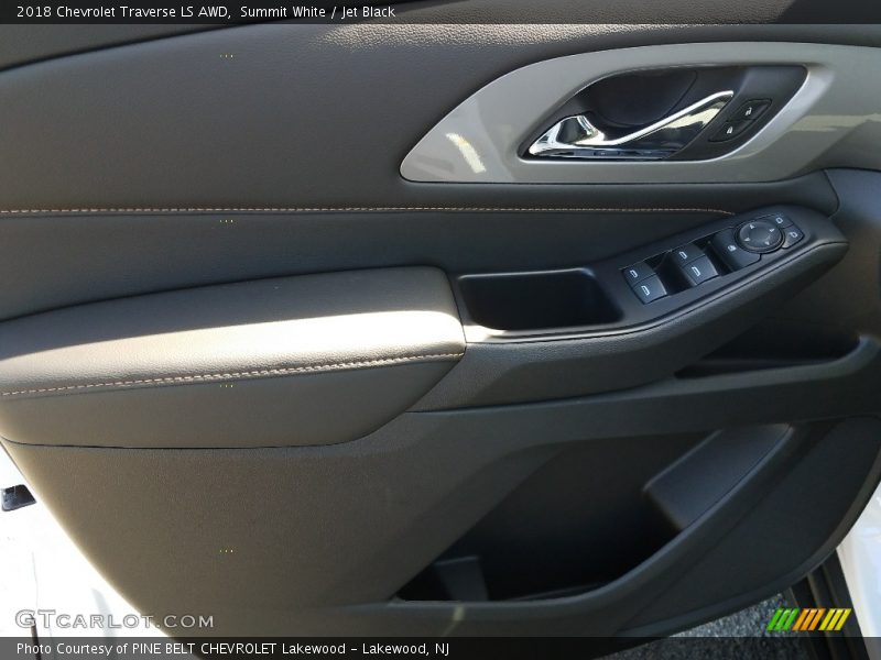 Summit White / Jet Black 2018 Chevrolet Traverse LS AWD