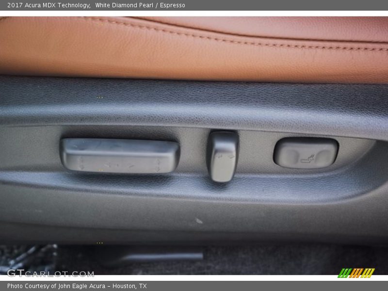 White Diamond Pearl / Espresso 2017 Acura MDX Technology
