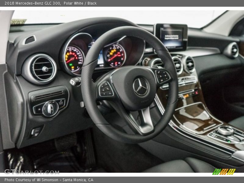 Polar White / Black 2018 Mercedes-Benz GLC 300